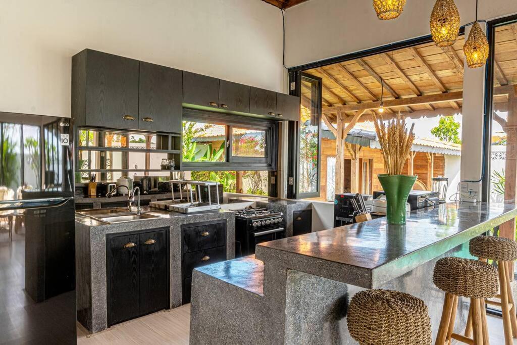 Berawa Canggu Stylish Joglo 3 Bedrooms Private Villa With Private Pool Экстерьер фото
