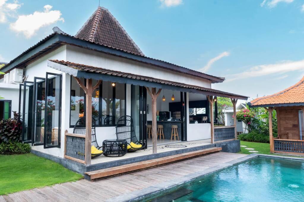 Berawa Canggu Stylish Joglo 3 Bedrooms Private Villa With Private Pool Экстерьер фото
